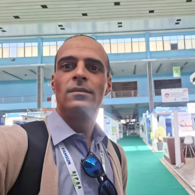 خدمة احترافية للكتابة والترجمة بعدة لغات